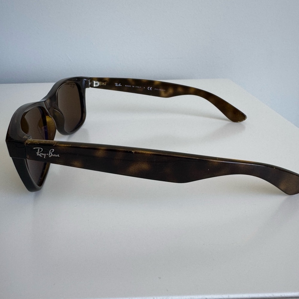 Ray-Ban Sunglasses RB2132 New Wayfarer Classic - Picture 3 of 11
